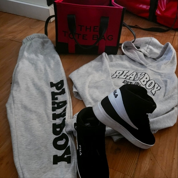 LADIES SIZE SMALL LOT - Picture 1 of 1